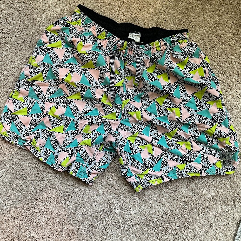 Nike Vibe Men's Icon 7" Volley Short